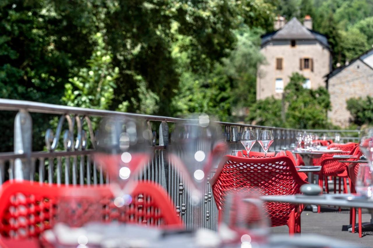 Logis Hotel Restaurant Les 2 Rives - A75, En Bordure De Riviere Banassac Exterior photo